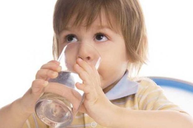 Manfaat Minum Air Putih...