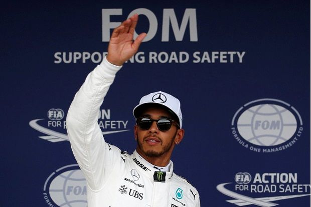 Lewis Hamilton Raih...