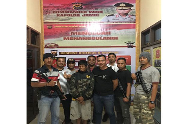 Pembacok 2 Warga Suku...