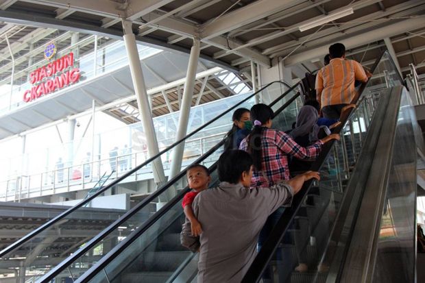 Jadwal Lengkap KRL Cikarang-Jakarta...