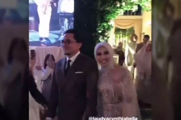 Resepsi Pernikahan Laudya...