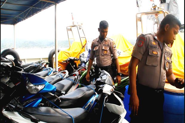 Polisi Amankan Puluhan...