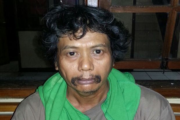 Pelaku Pembunuh Pria...