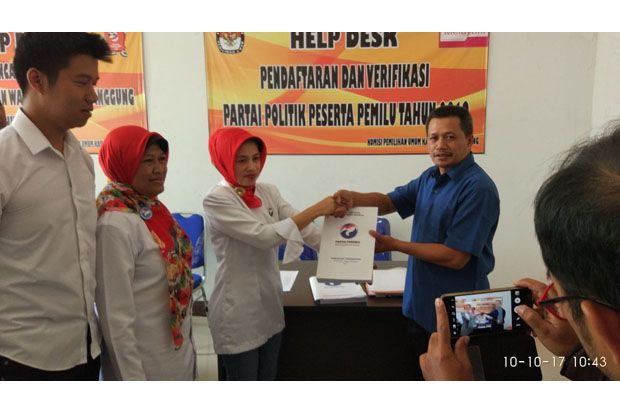 Perindo Temanggung Serahkan...