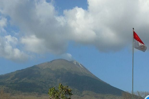 Gunung Ili Lewotolok...