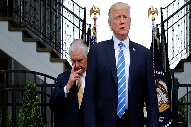 Trump Tantang Menlu...