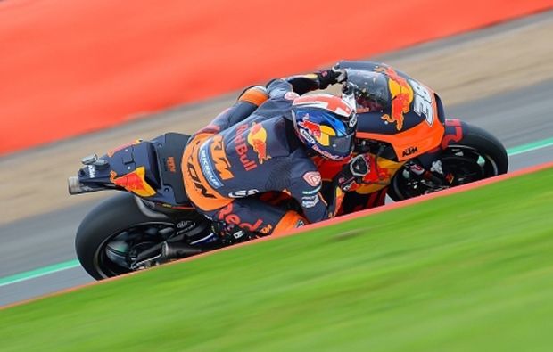 KTM Resmi Pertahankan...
