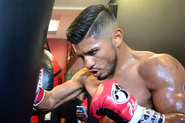 Abner Mares Takkan Pernah...