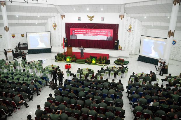 Ribuan Prajurit TNI...