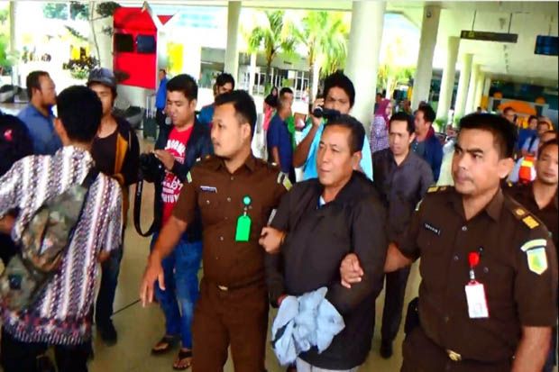Buronan yang Merugikan...