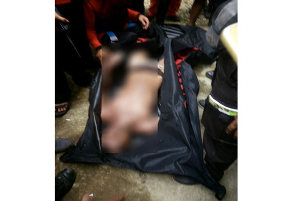 Tiga Remaja Hanyut di...