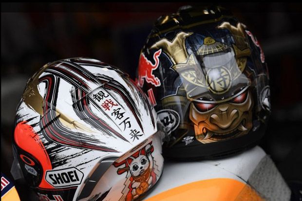 Penampakan Helm Duo...