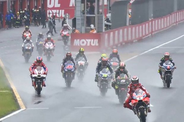 Marquez Tercepat di...