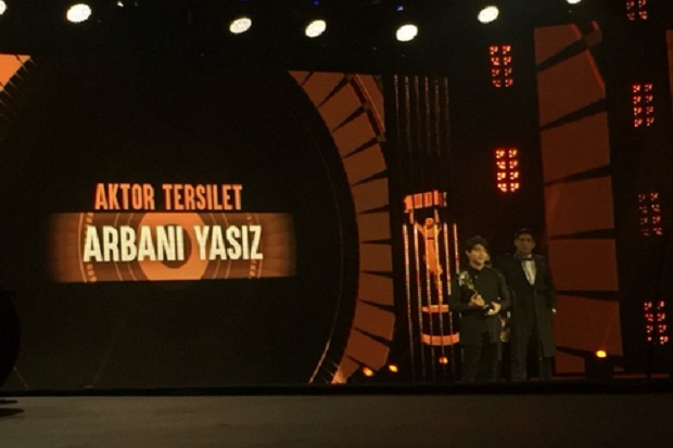 Kegembiraan Arbani Yasiz...