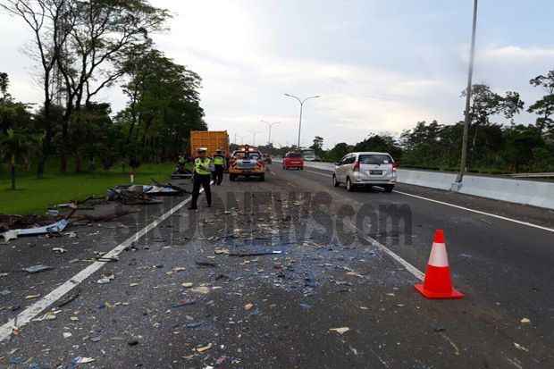 Bus Doa Ibu Terguling...