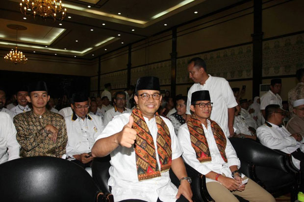 Jelang Pelantikan, Anies-Sandi...