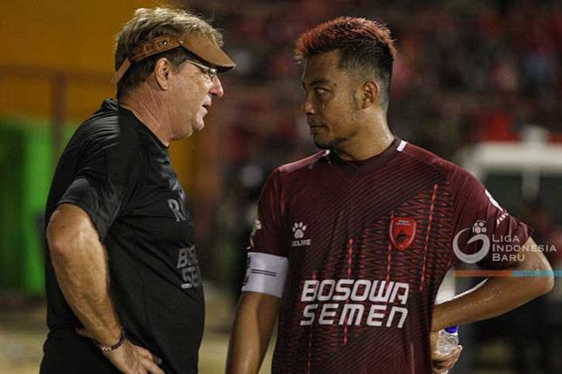 PSM Makassar Pasang...