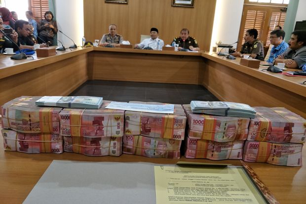 Uang Hasil Korupsi Bansos...