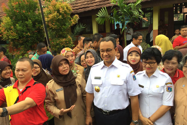 Anies-Sandi Prioritaskan...