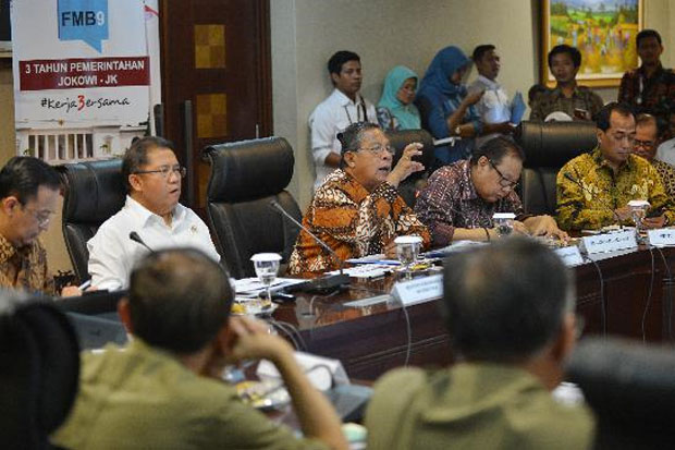 Ekonomi Dalam Negeri...