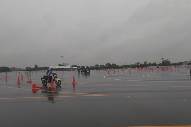 Hujan Jadi Tantangan...