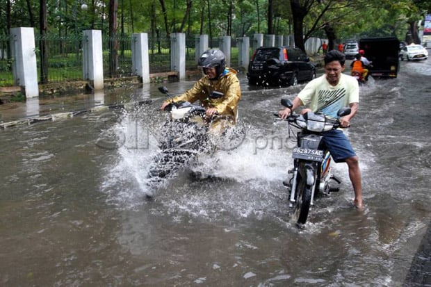 Hujan Deras, Jakarta...
