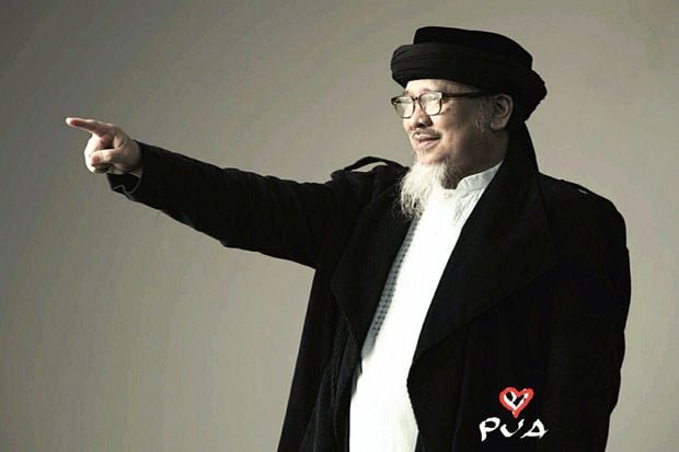 Kakak Angkat Ahok Persembahkan...