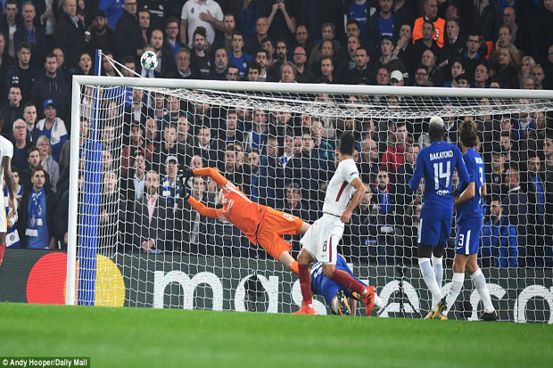 Hazard Rescues Chelsea...