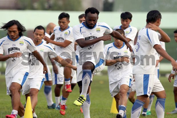 Persib Tetap Pede Tanpa...