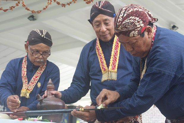 Tombak Pusaka Kiai Turunsih...
