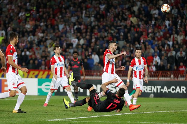 Giroud Tuntaskan Gol...