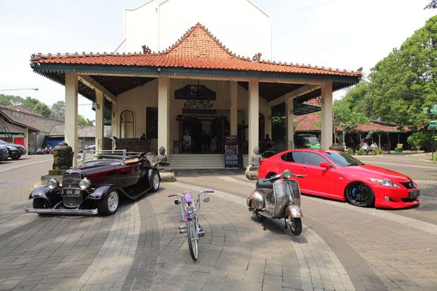 Old School VS New School...