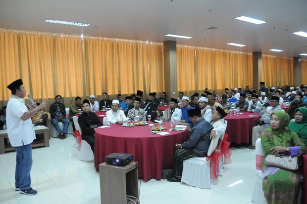 Santri di Bekasi Harus...