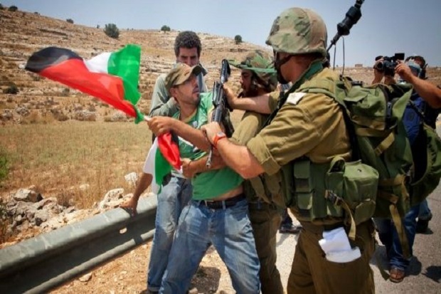 Israel Tangkap Pria...