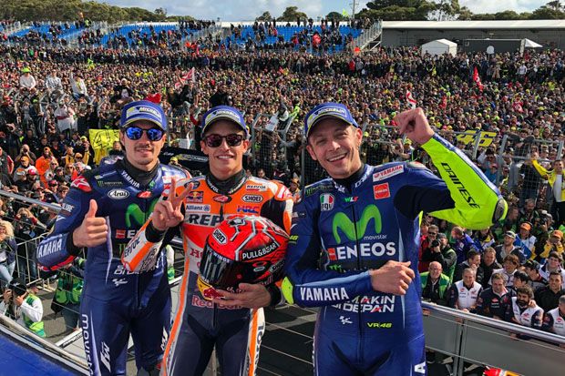 Trio Podium Phillip...