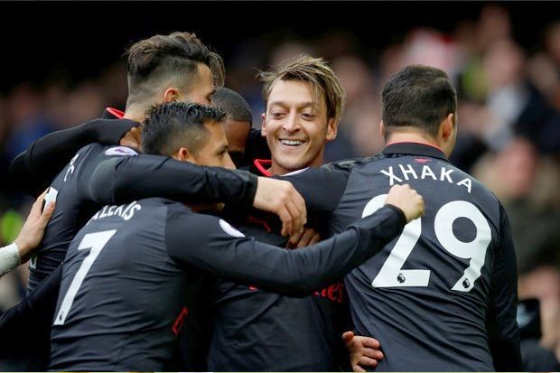 Arsenal Kirim Everton...