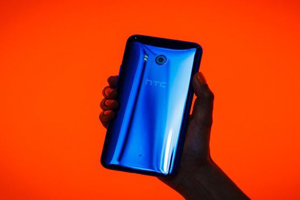 Ramaikan Pasar Smartphone,...