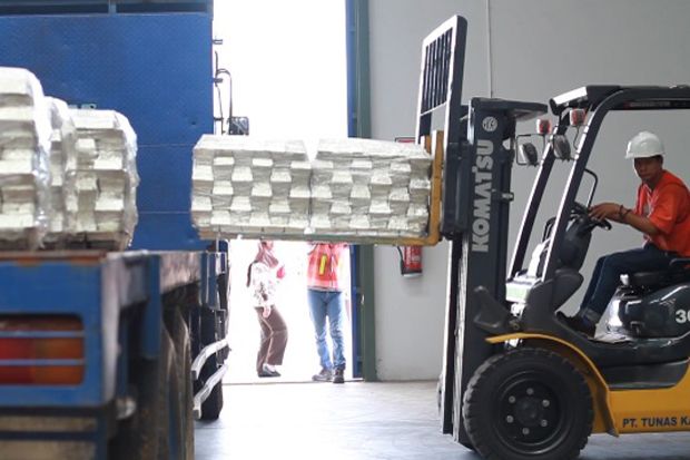 Pusat Logistik Berikat...