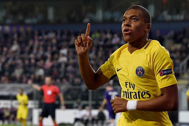 Raih Trofi Golden Boy,...