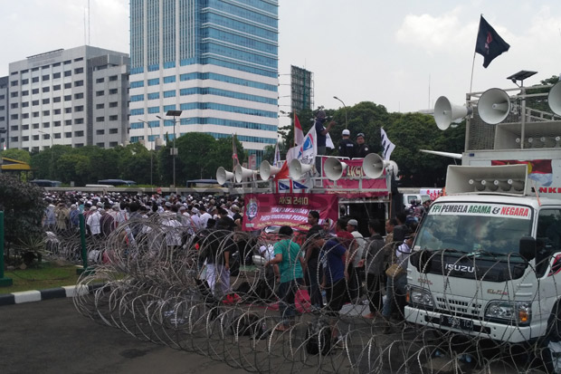 Usai Salat Berjamaah,...