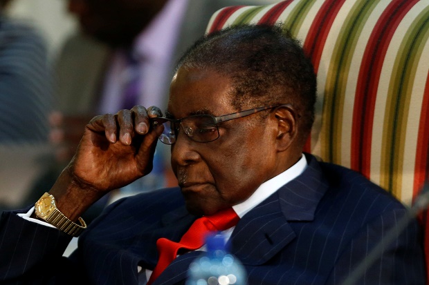Robert Mugabe Tolak...