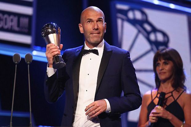 Zidane Raih Penghargaan...