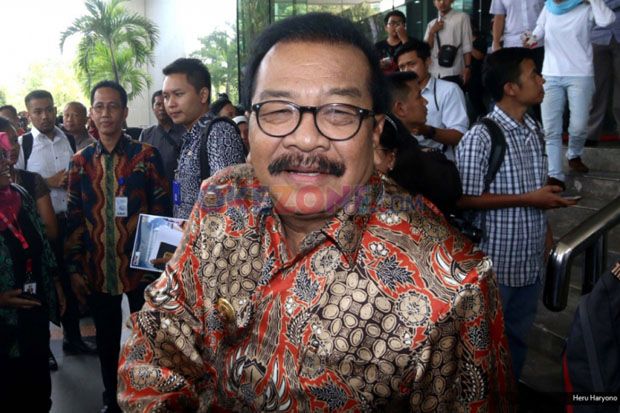 Bupati Nganjuk Ditangkap,...