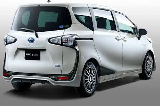 Toyota Sienta Dijamin...