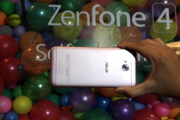 Asus ZenFone 3 dan 4...