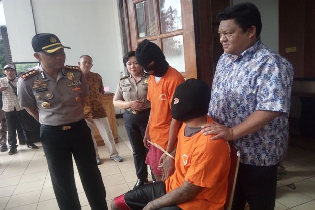 Curi Motor, Dua Kaki...