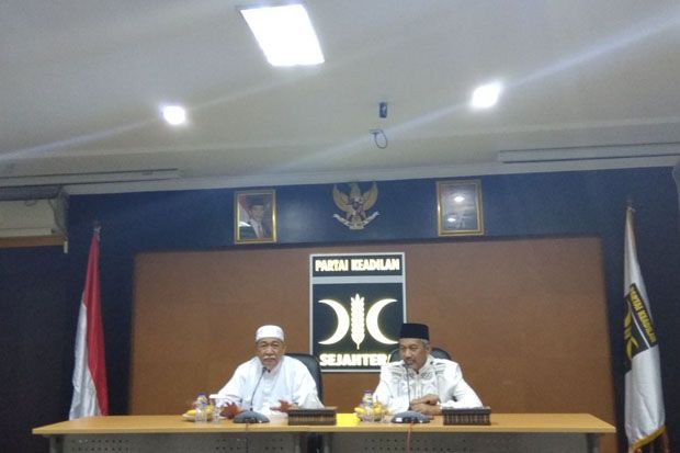 Deddy Mizwar Siap Duel...
