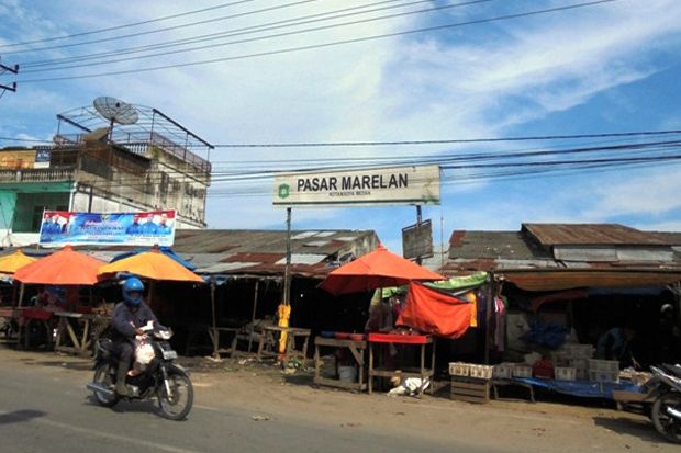 Awal Desember, Pasar...