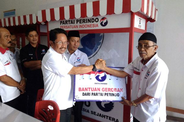 DPW Perindo Sumbar Serahkan...