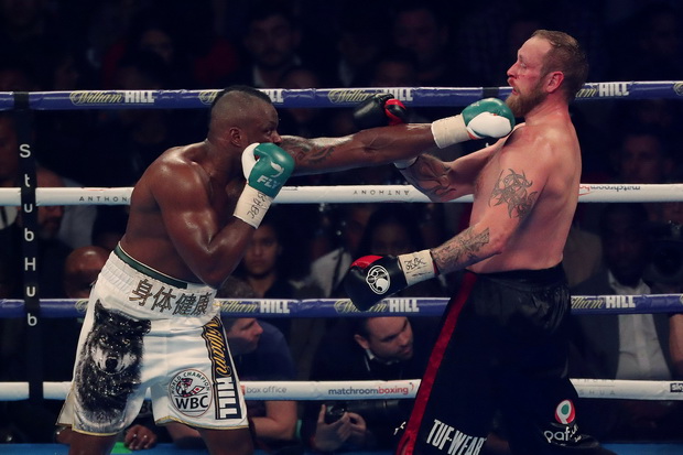 Kalahkan Helenius, Whyte...